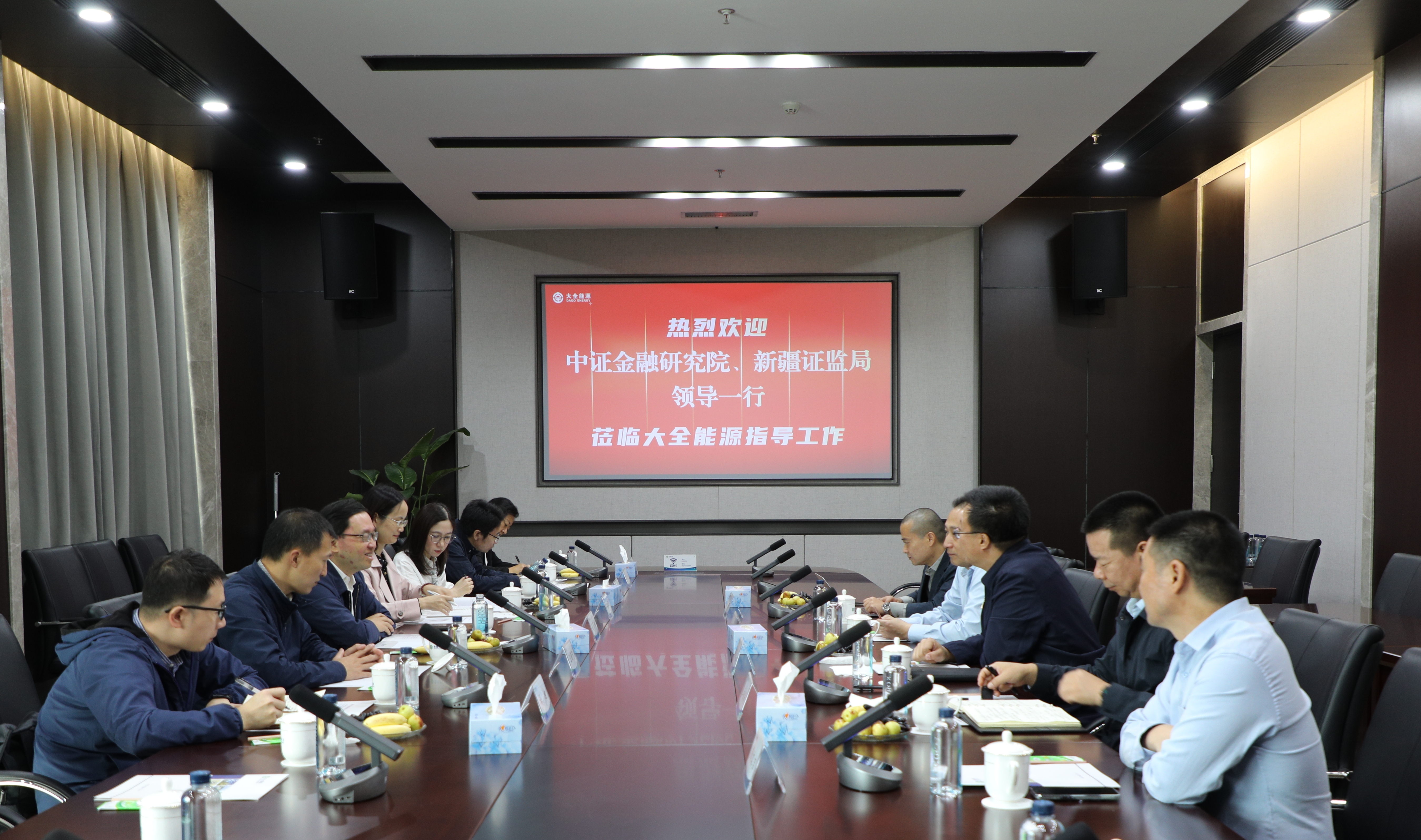 单晶硅，，，，，，多晶硅